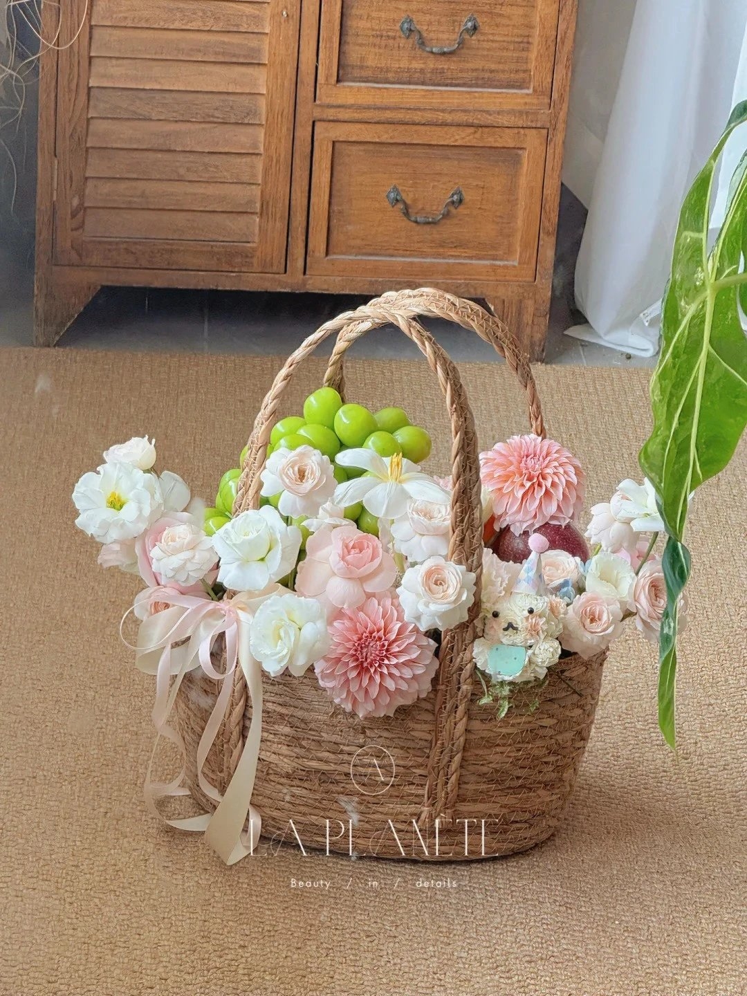 东方家新款手工草编鲜花水果花篮礼品篮田园风手提包花艺资材C13