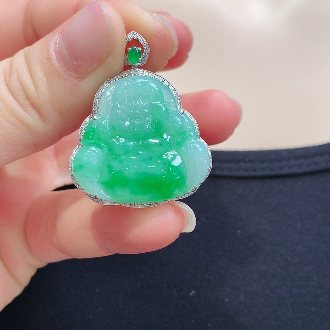 翡翠颈饰18K金镶嵌佛公