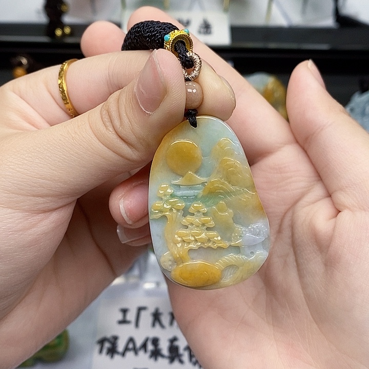 颈饰未镶嵌翡翠翡翠A货