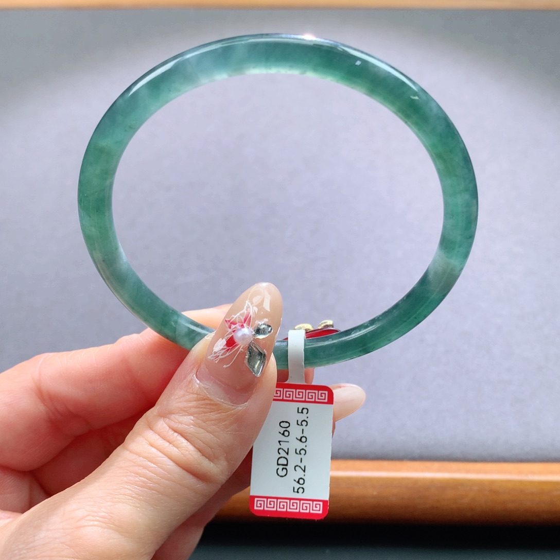 翡翠手镯未镶嵌天然翡翠手镯叮当镯