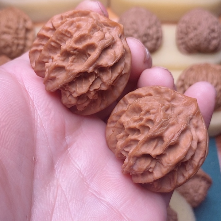 把件文玩核桃39.5凹底曹大龙