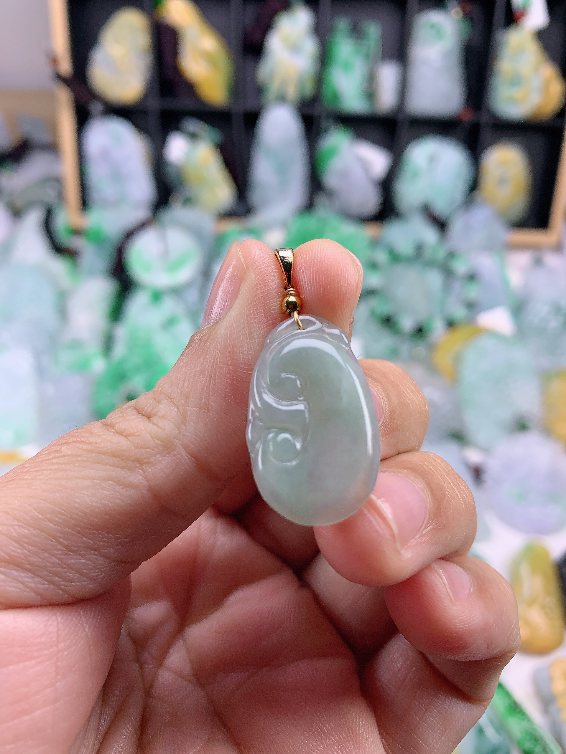 缅甸天然A货翡翠冰润如意吊坠26.8-16-2.8