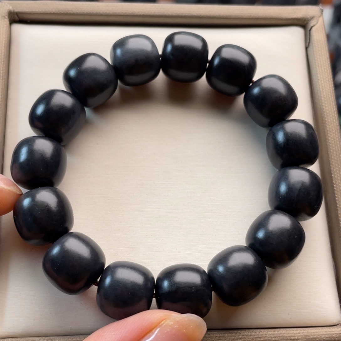 和田玉手串未镶嵌