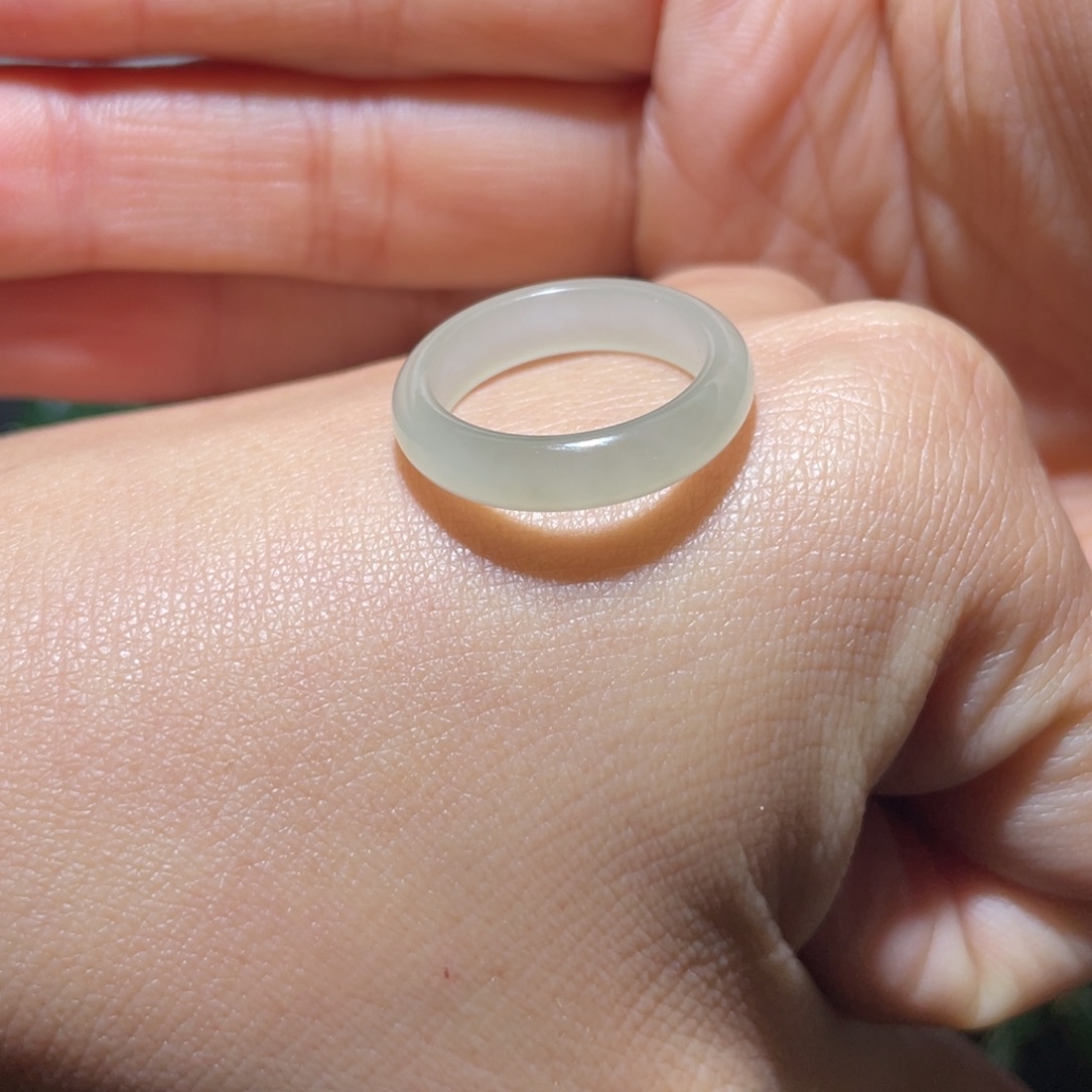 和田玉未镶嵌戒指