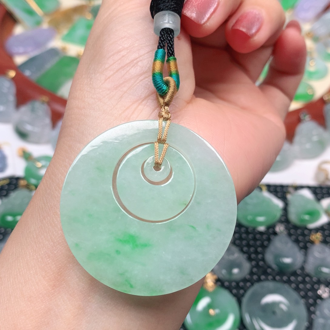 【闪购商品】翡翠吊坠(不含链)未镶嵌