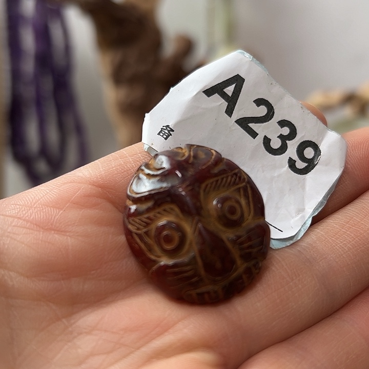 七***月和田玉（糖玉）未镶嵌颈饰