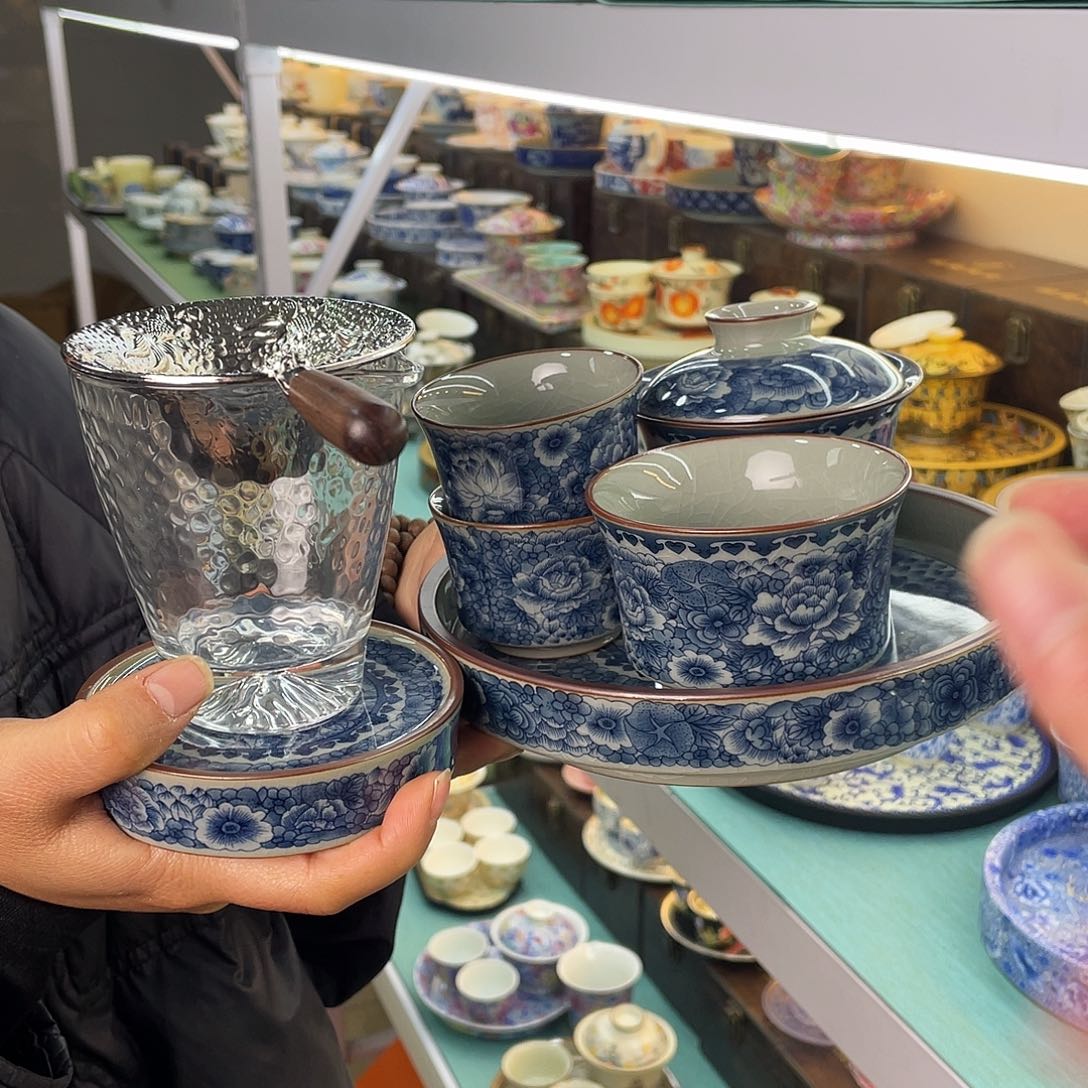 祝我们成为更好的人