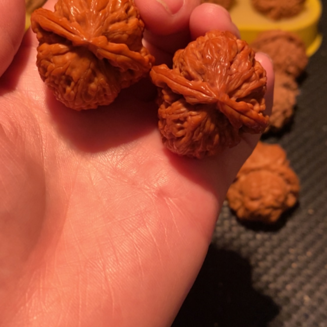 【闪购商品】文玩核桃把件白狮子