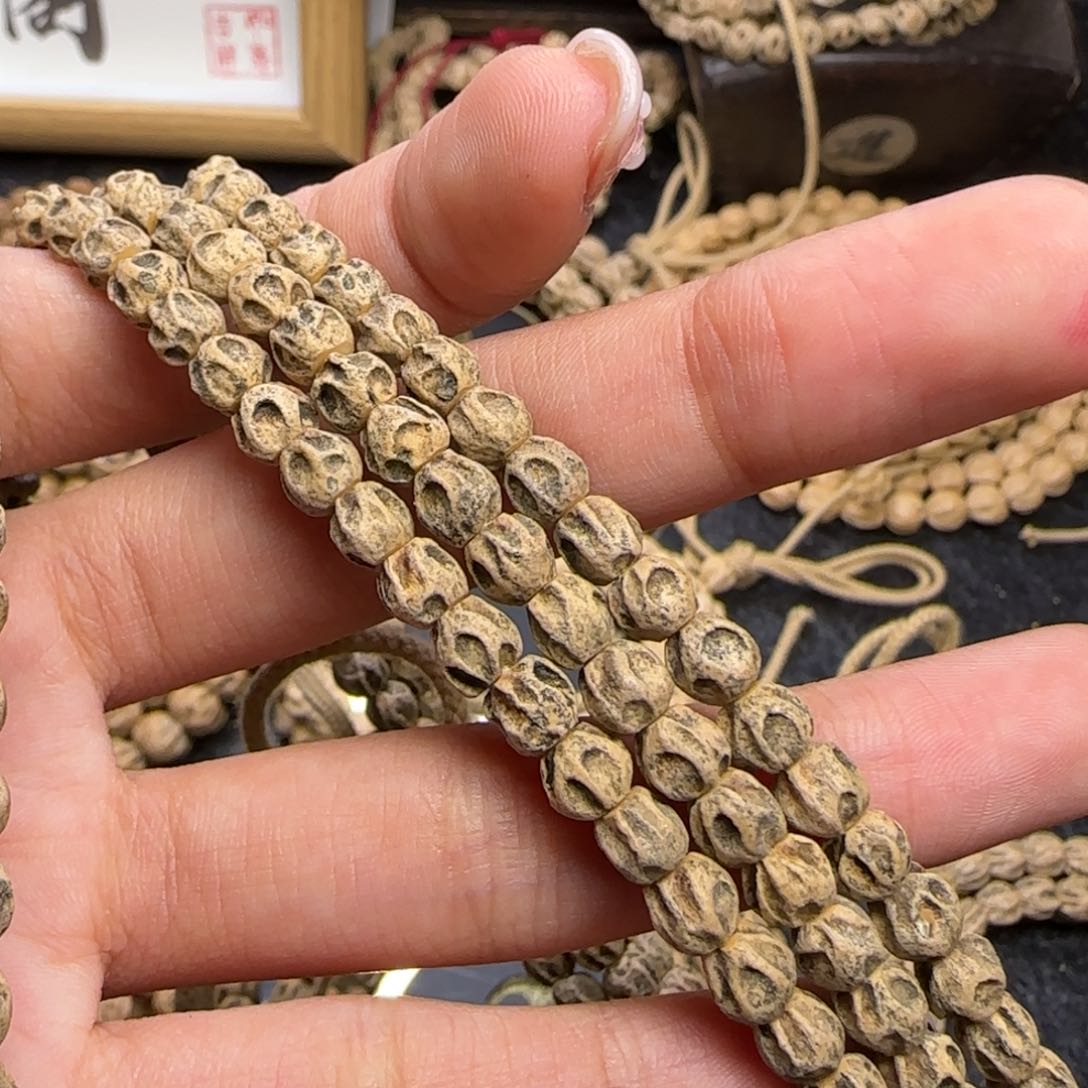 柏香籽/百香籽吊坠泠*