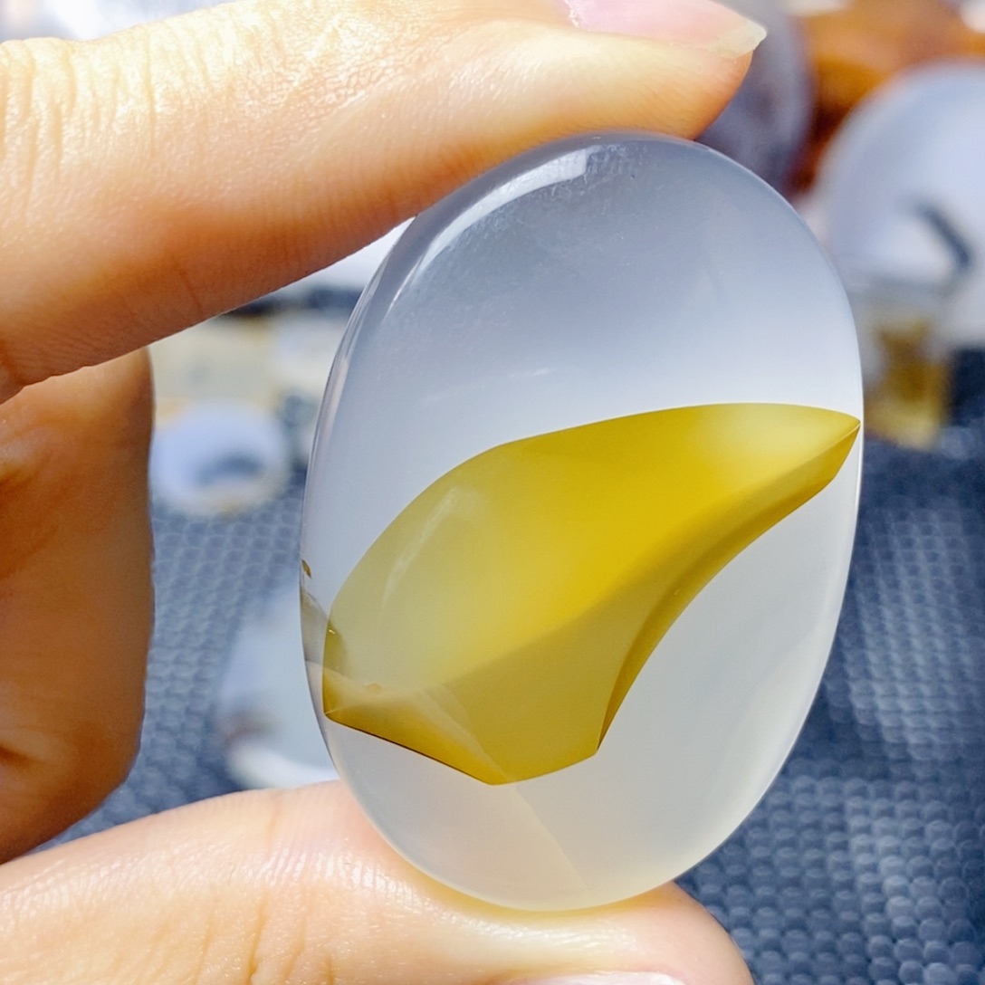 玛瑙/玉髓未镶嵌珠宝奇石