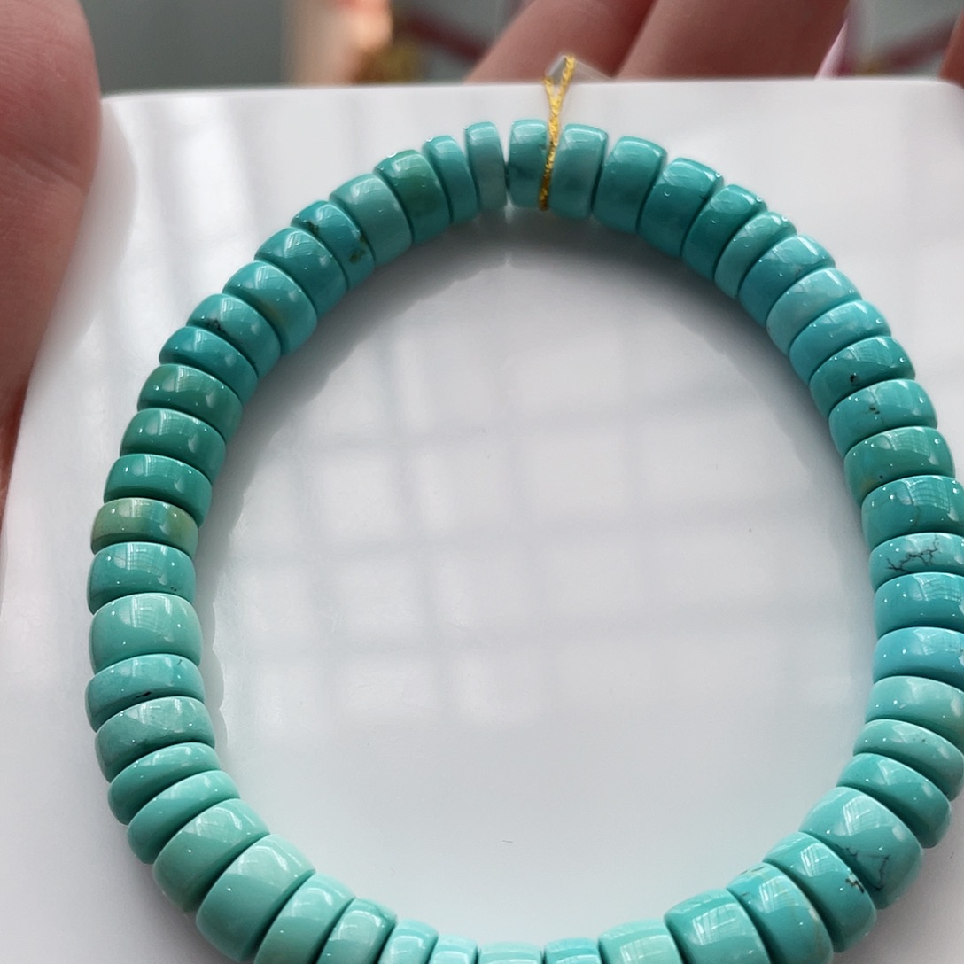 绿松石颈饰未镶嵌