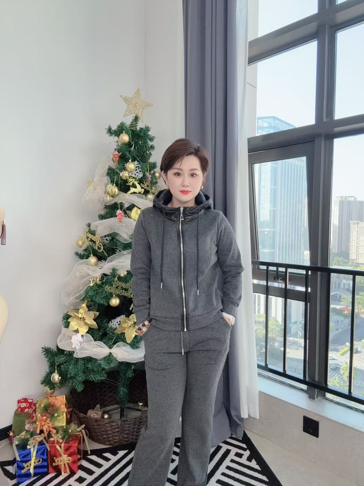 子韩推荐同款时尚气质休闲套装LPHVF3056