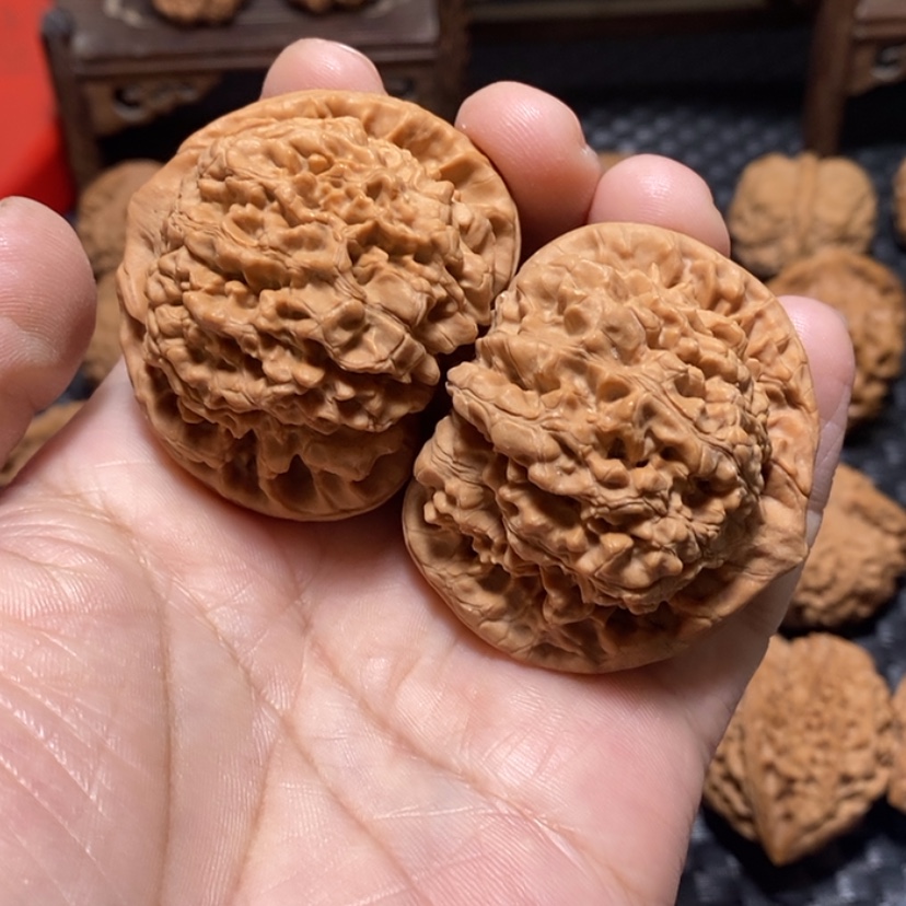 【闪购商品】文玩核桃吊坠麒麟纹官帽