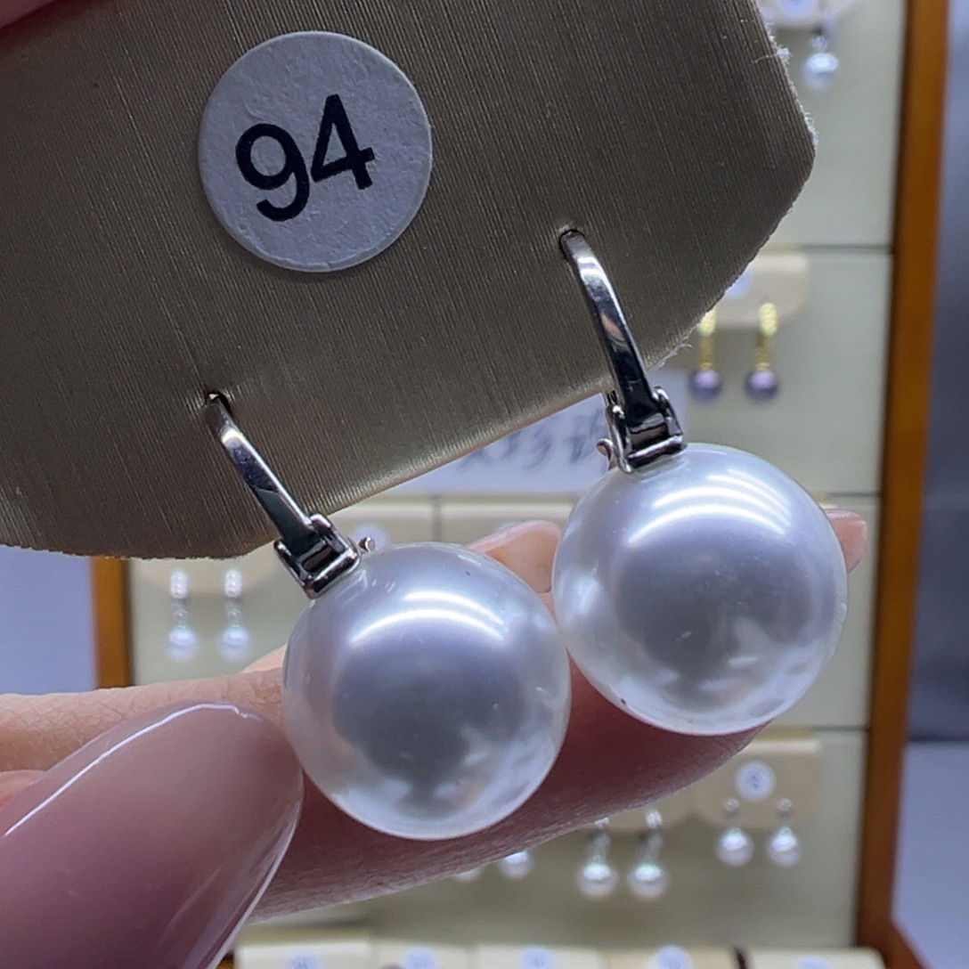 淡水珍珠耳饰未镶嵌