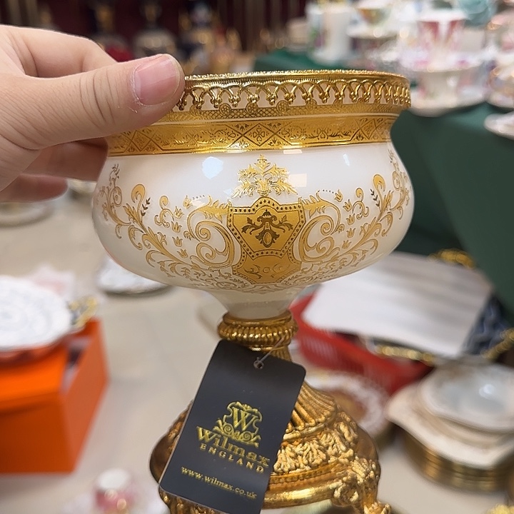 鹿与海陶瓷有限公司