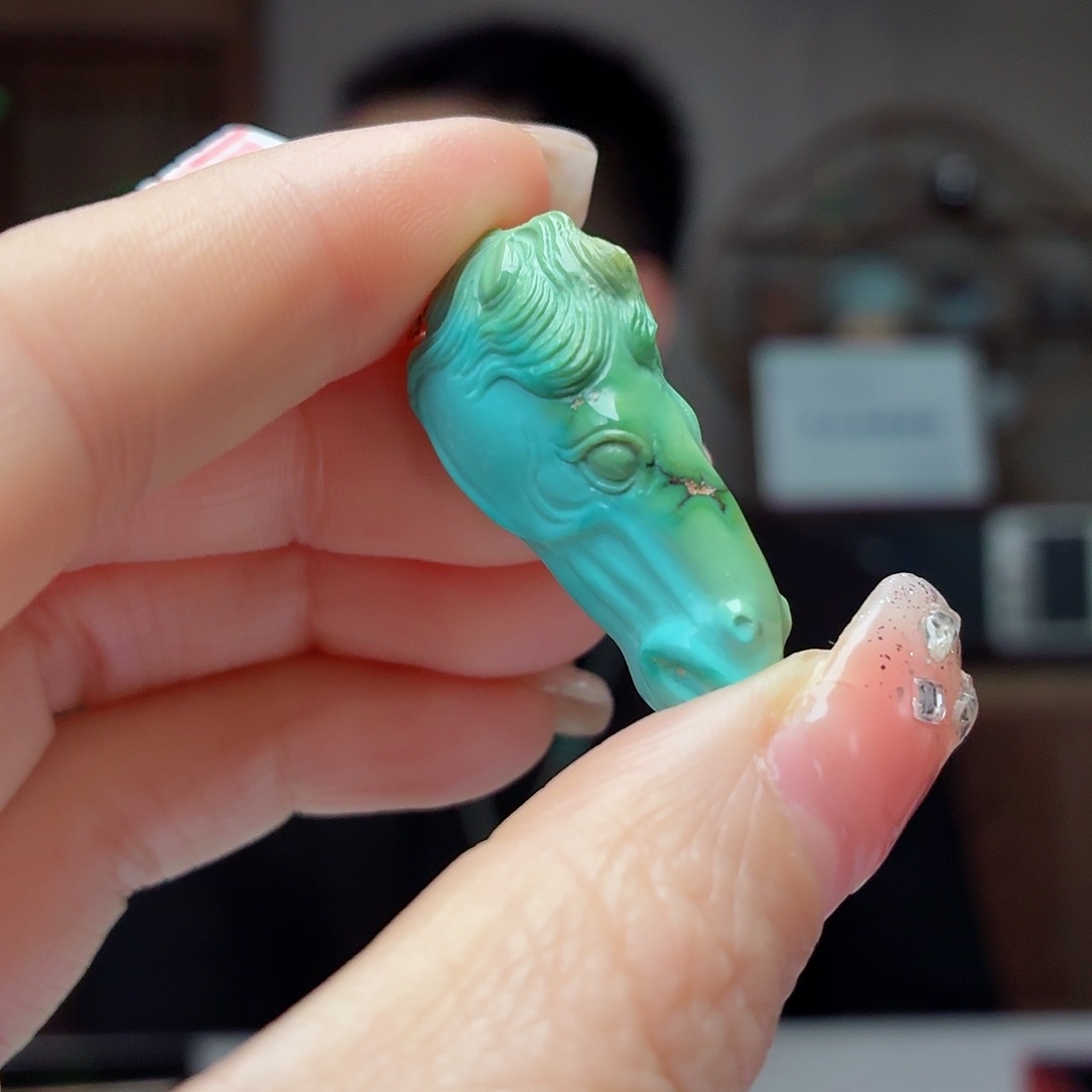 绿松石未镶嵌珠宝奇石