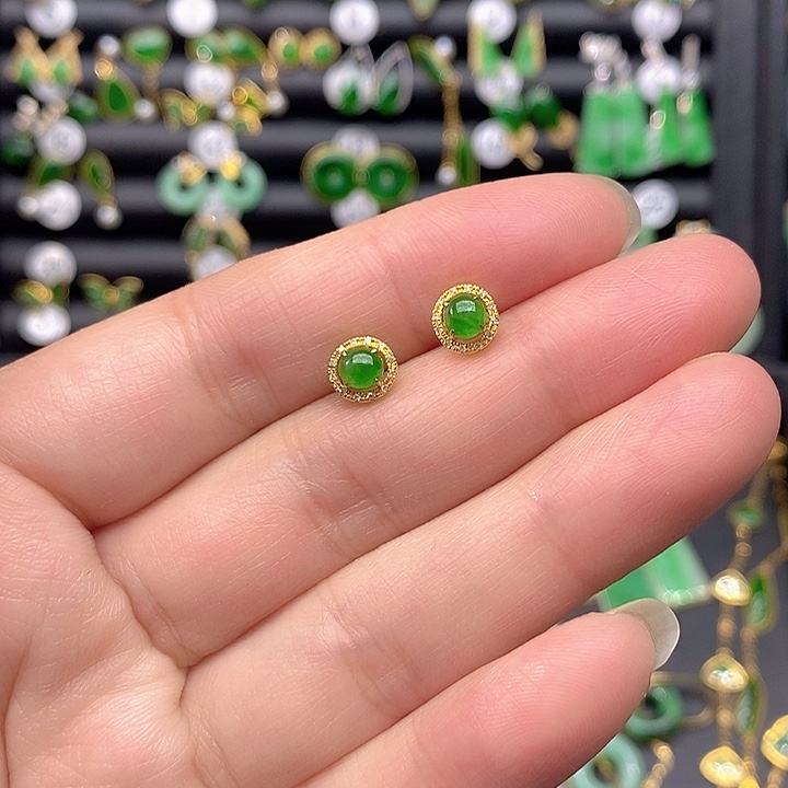 翡翠18K金镶嵌耳饰