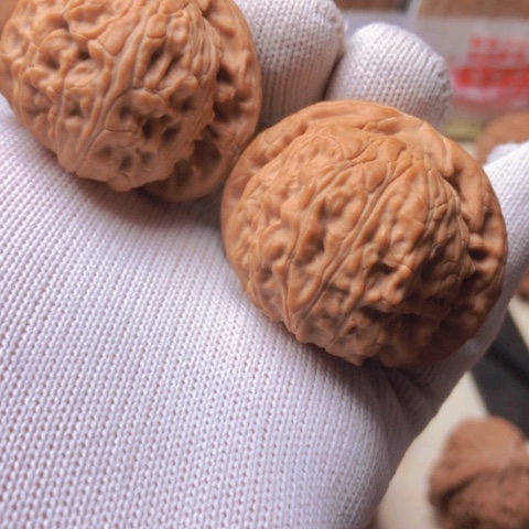 【闪购商品】桃核吊坠白狮子头狮子头