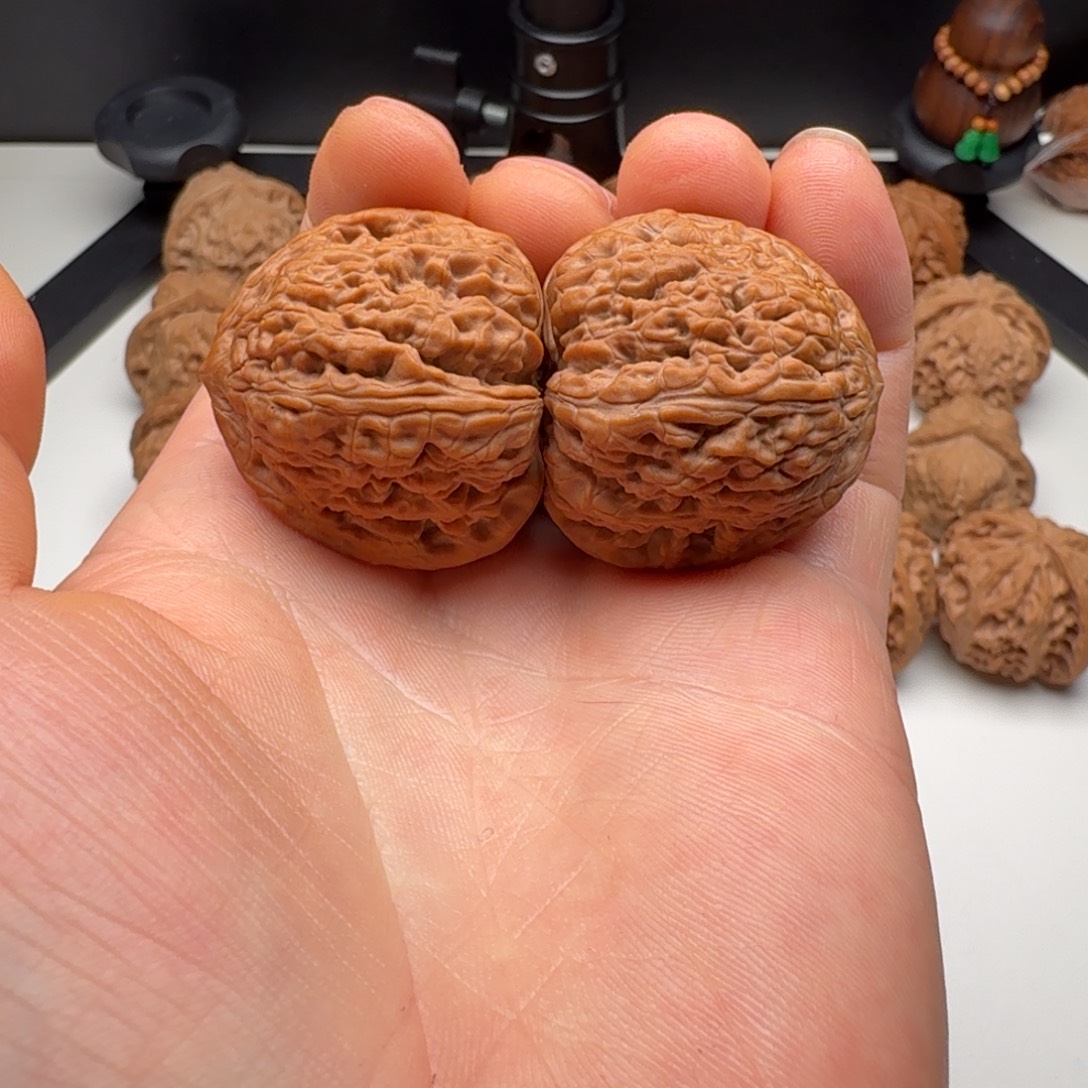 核桃把件35 三角密纹（红玛瑙）