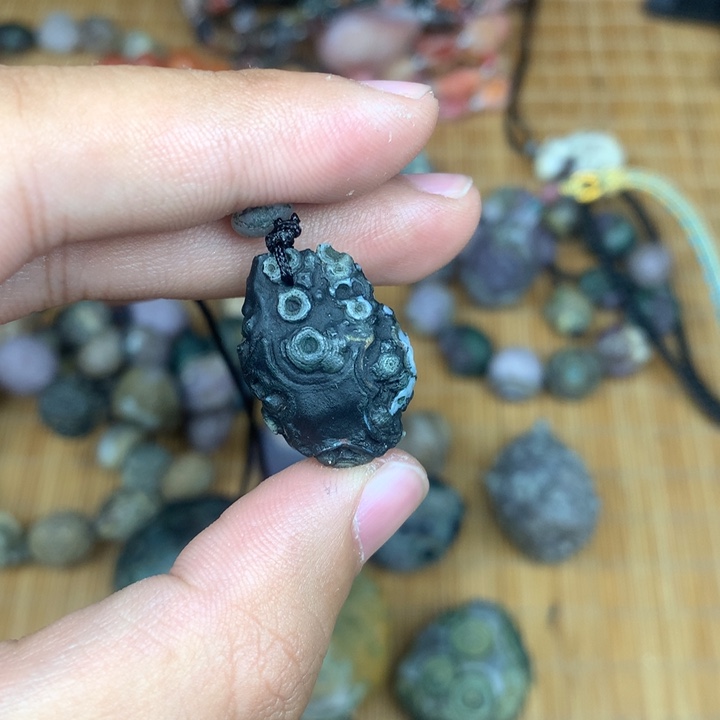 玛瑙/玉髓未镶嵌珠宝半成品阿*