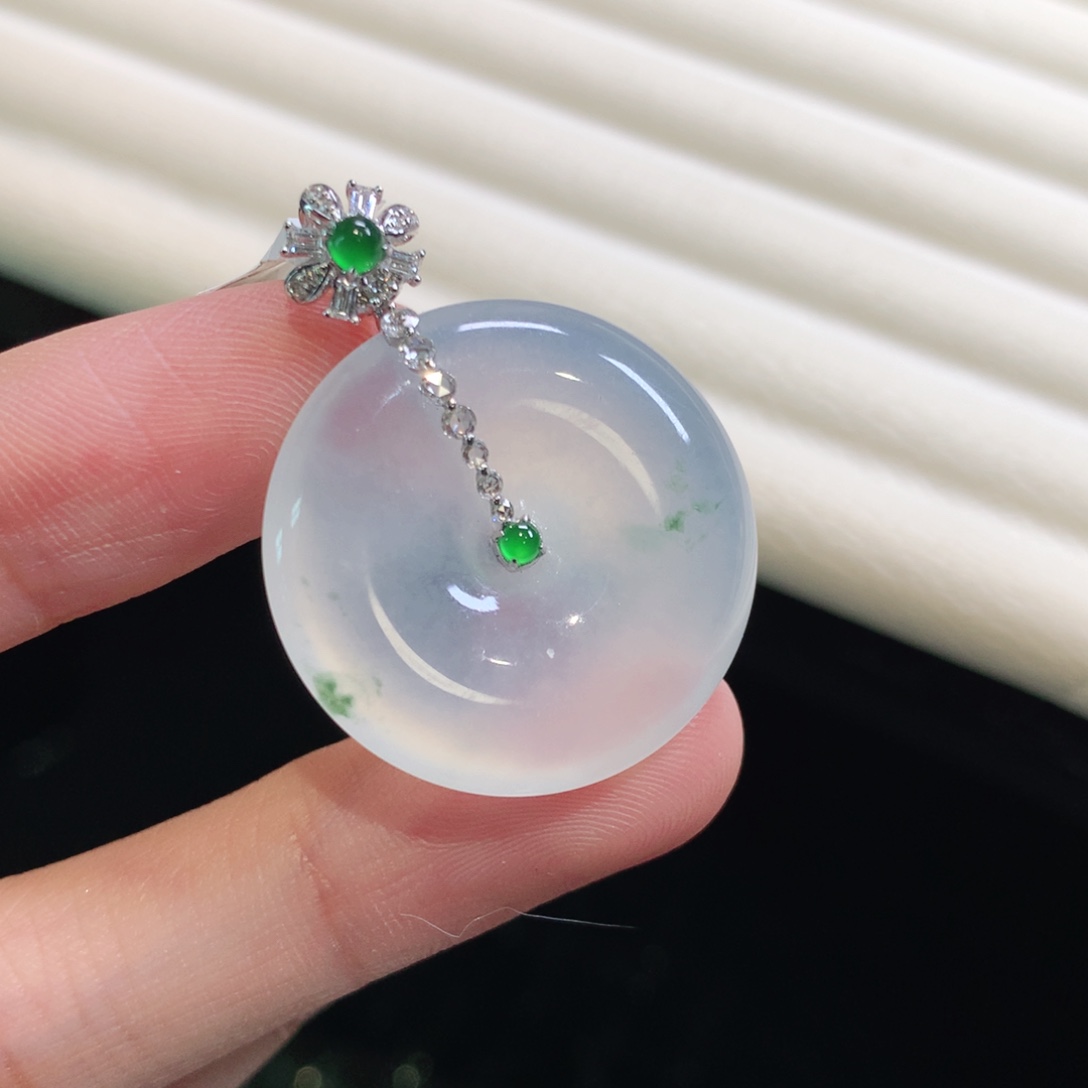 翡翠颈饰18K金镶嵌扣子