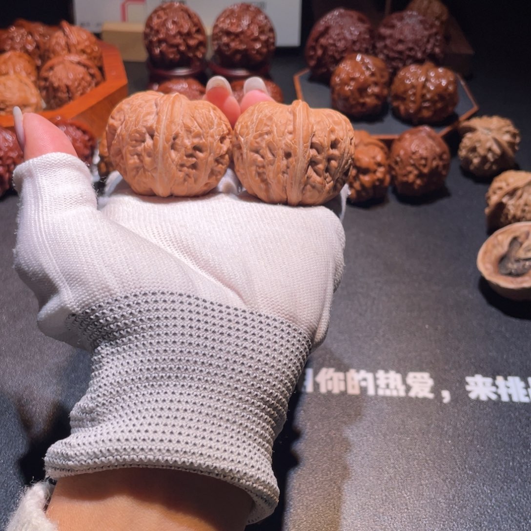 文玩核桃吊坠35.42平谷元宝2607