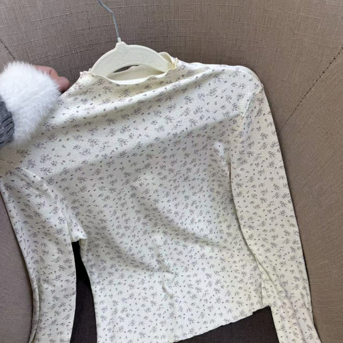 一勺甜冬季新款韩系小碎花半高领打底衫女