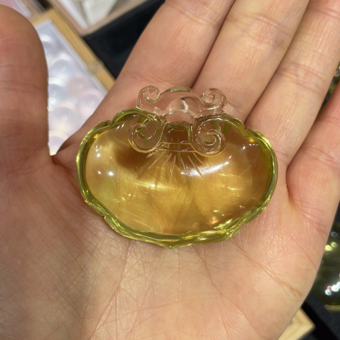 黄晶摆件未镶嵌如意吊坠