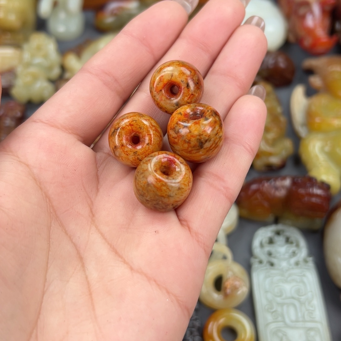 和田玉（糖玉）颈饰未镶嵌