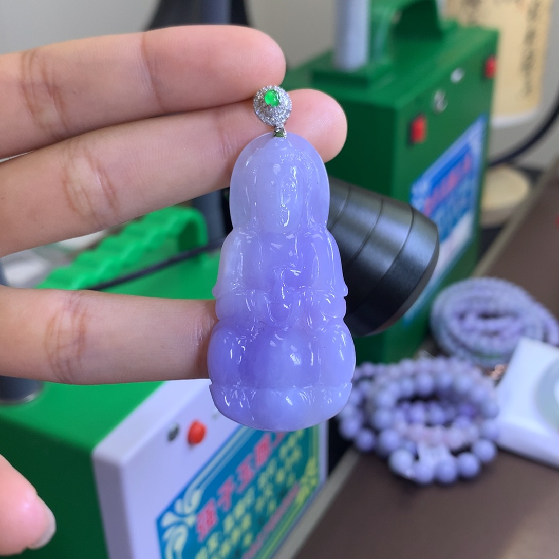 翡翠颈饰18K金镶嵌翡翠