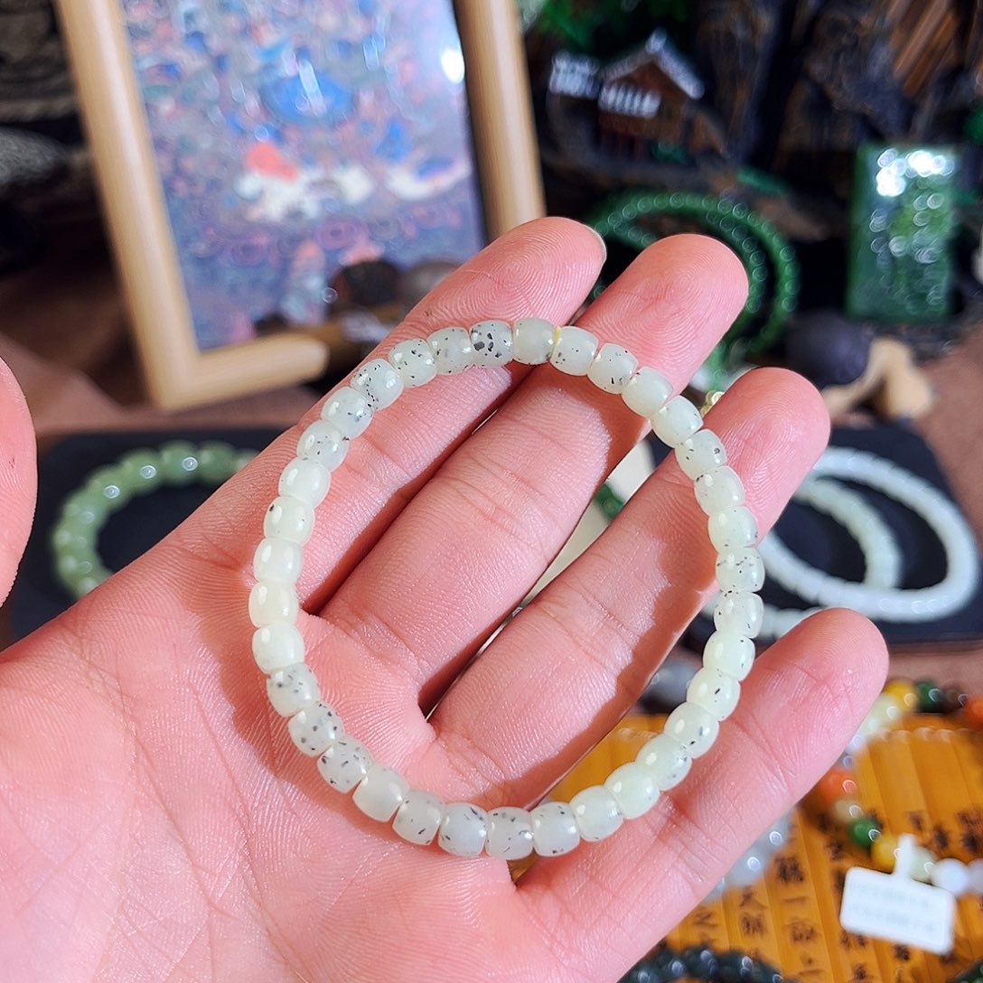 和田玉未镶嵌手链