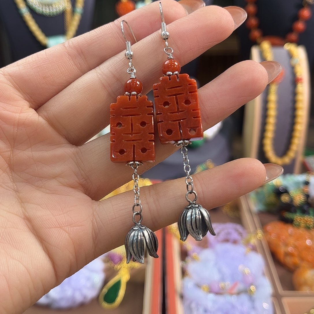 翡翠未镶嵌颈饰炸