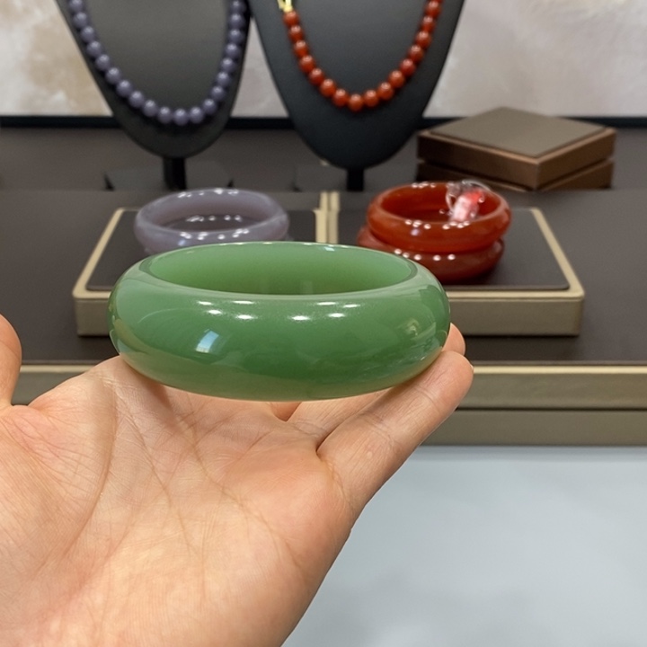 东陵石手镯未镶嵌小*