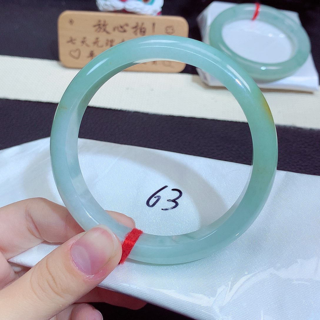 翡翠未镶嵌手镯9019