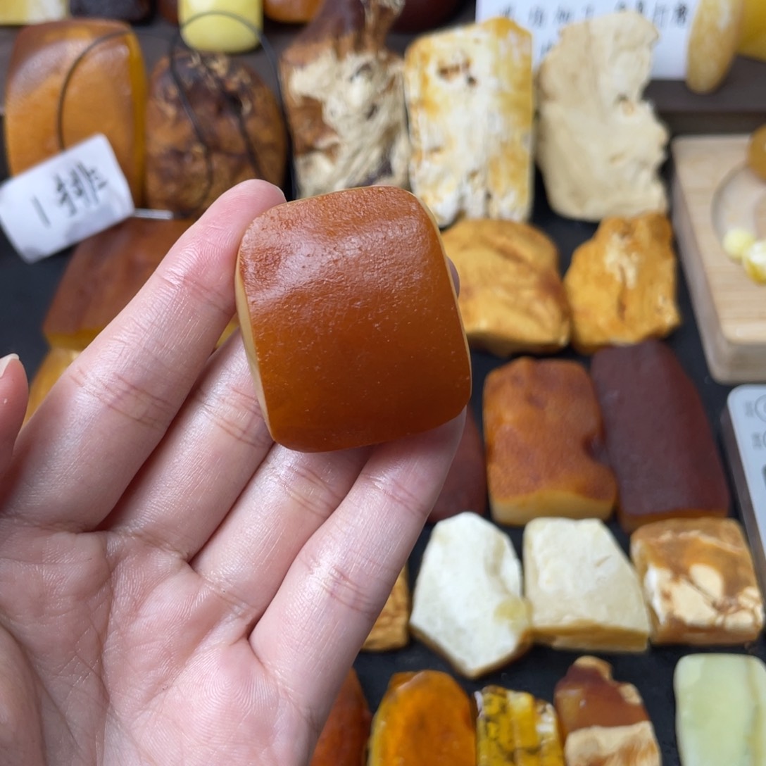 定制蜜蜡未镶嵌原石