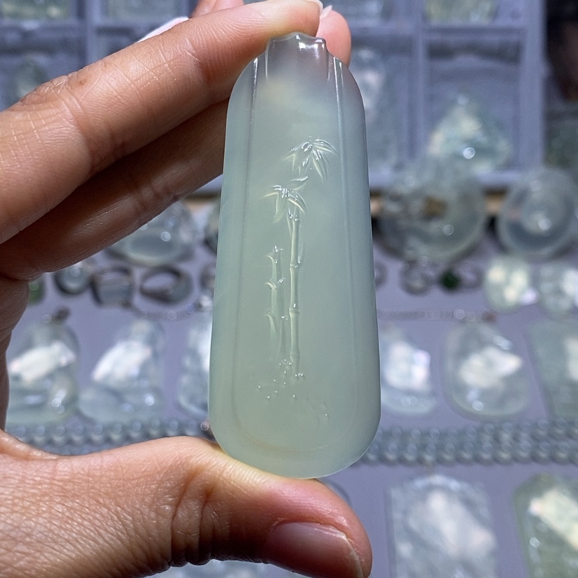 【闪购商品】蛇纹石玉颈饰未镶嵌