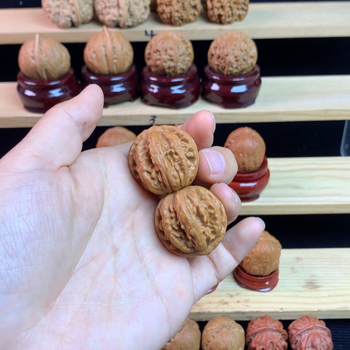 吊坠文玩核桃粗筋八棱