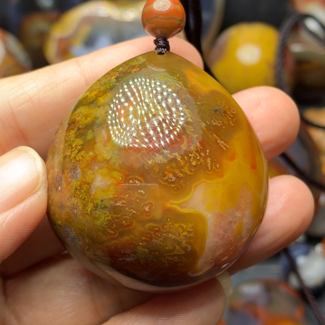 未镶嵌颈饰玛瑙/玉髓墨**~