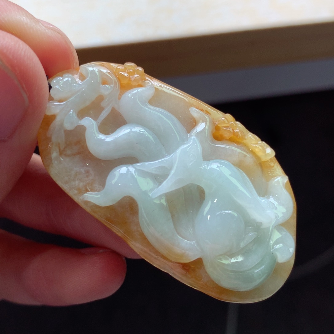 翡翠颈饰未镶嵌吊坠