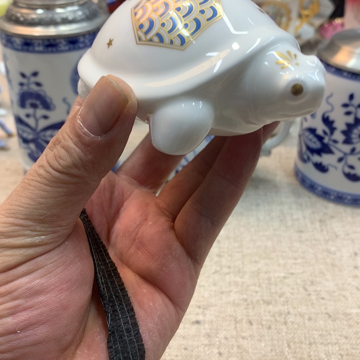 莉****金瓷阁家的美丽瓷器