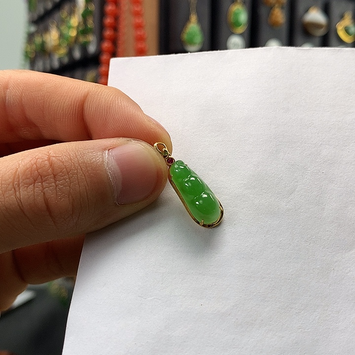 和田玉颈饰18K金镶嵌