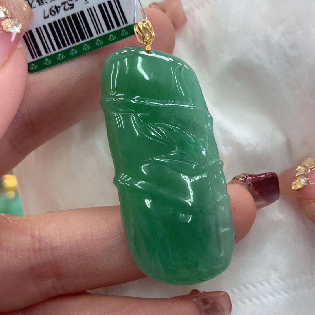 翡翠吊坠(不含链)18K金镶嵌