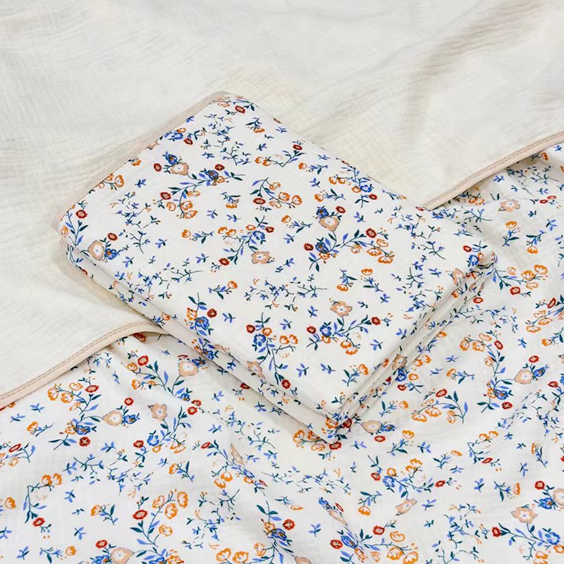 180*200厘米（+-3厘米）多色隔尿垫颜色随机