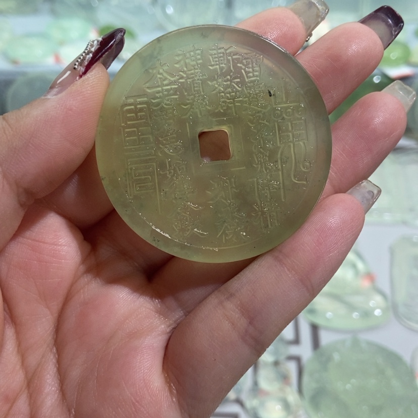 【闪购商品】蛇纹石玉颈饰未镶嵌