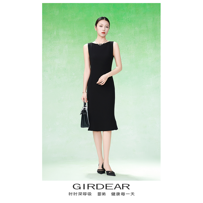 GIRDEAR/哥弟1500486新款气质显瘦小黑裙一字领无袖鱼尾连衣裙女