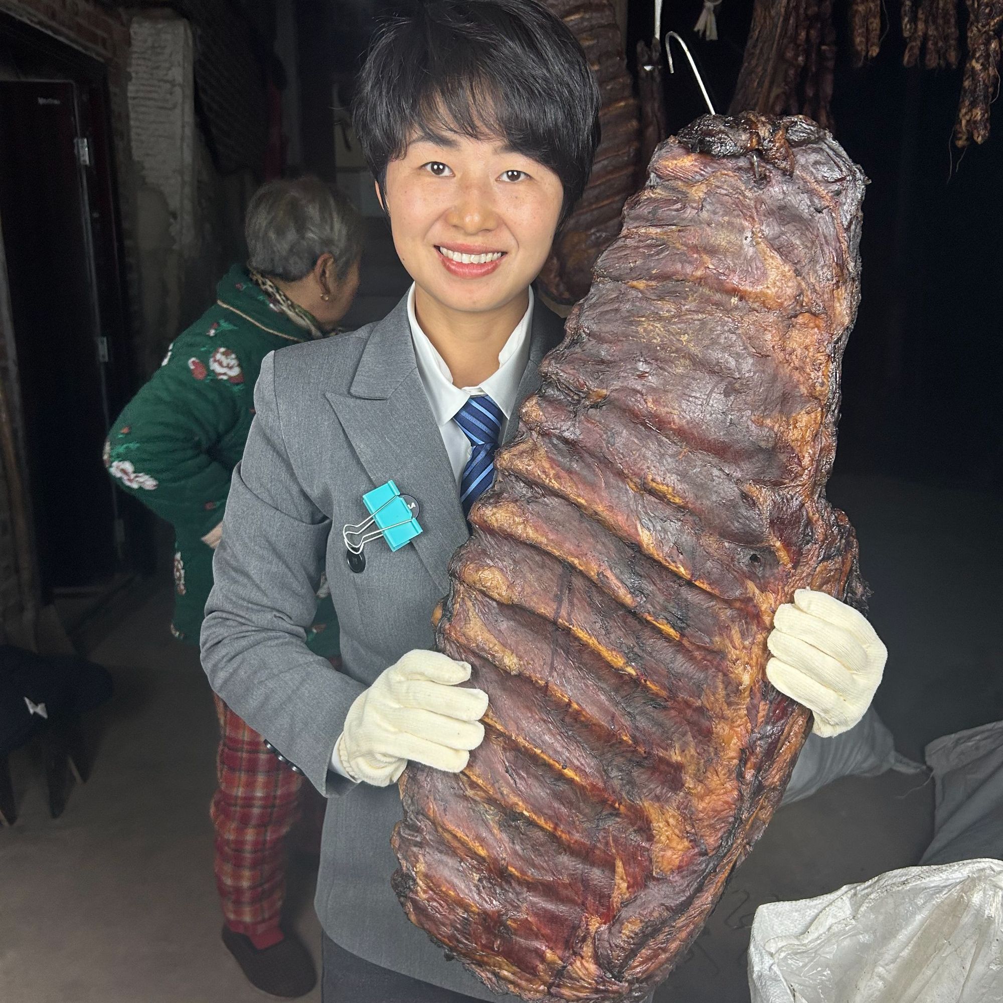 农村手工腊排骨 传统柏树小火慢熏 一物一拍 