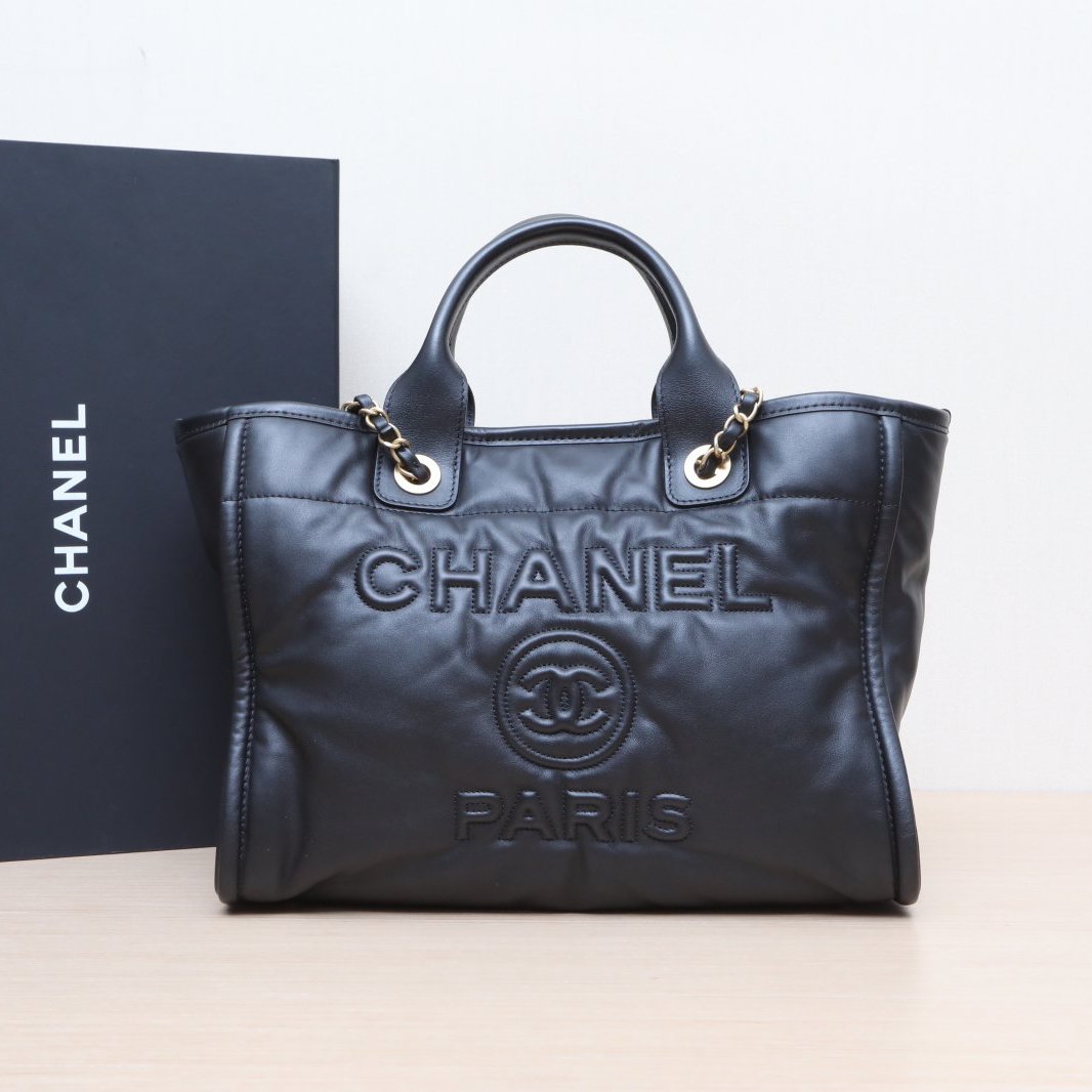 99新 Chanel/香奈儿 小花柳 沙滩包 全皮 小号 黑色 芯片开 