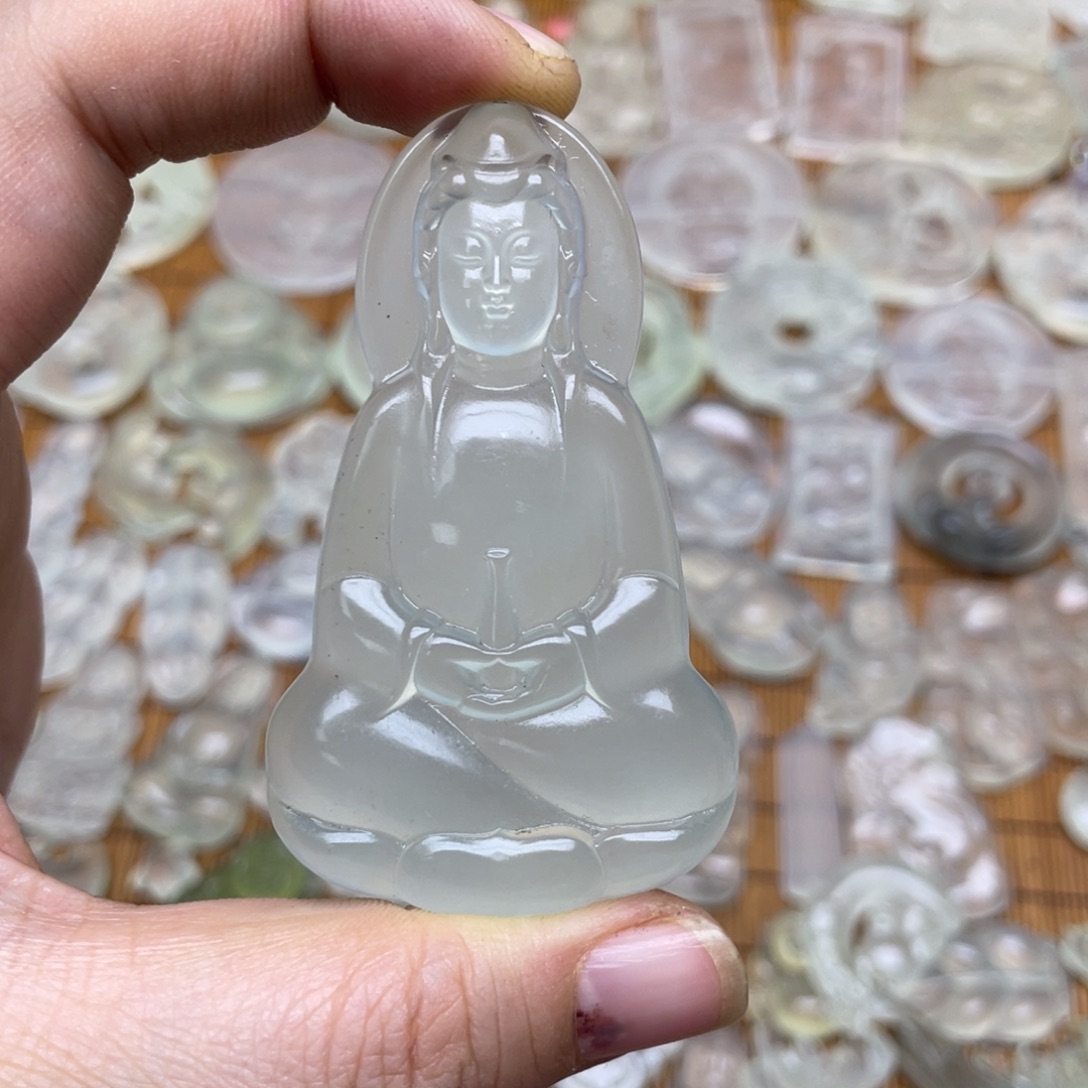 未镶嵌蛇纹石玉颈饰南*