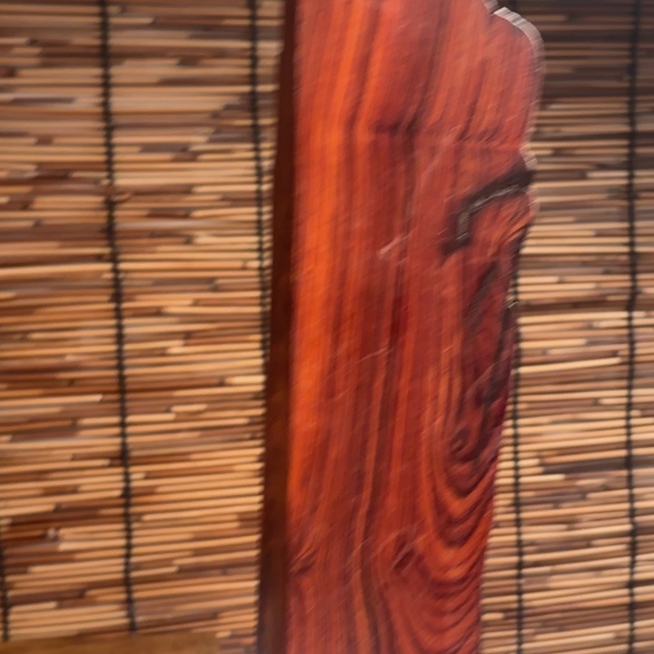 用***石大叶紫檀（黑酸枝木类）