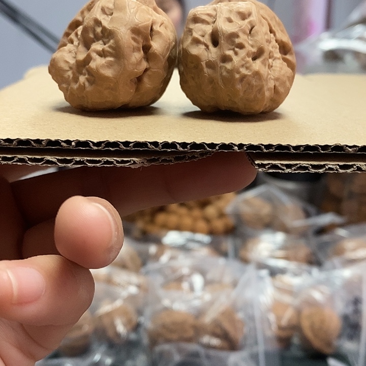 文玩核桃把件蛤蟆头异形